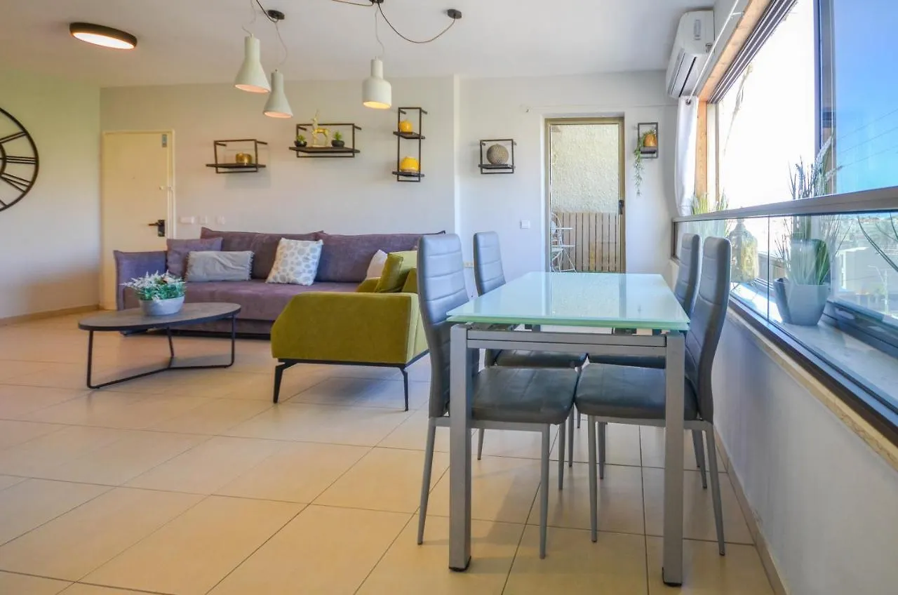 Apartamento Yalarent Argaman 2Br & Balcony Apt Eilat