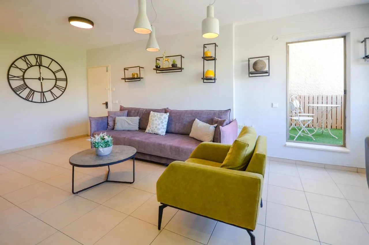 Apartamento Yalarent Argaman 2Br & Balcony Apt Eilat